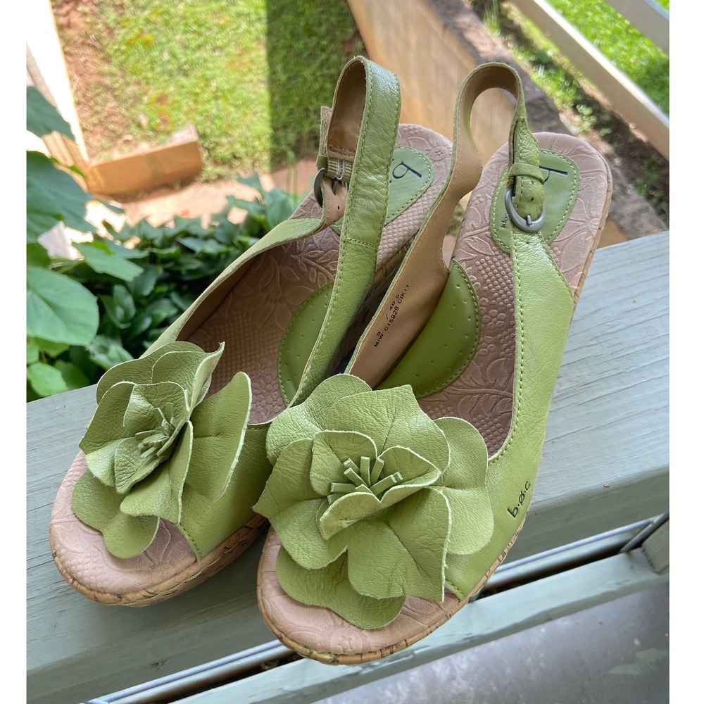 b.o.c. Born Concept Green Leather Flower Wedge Slingback Sandals C15829 Size 9
